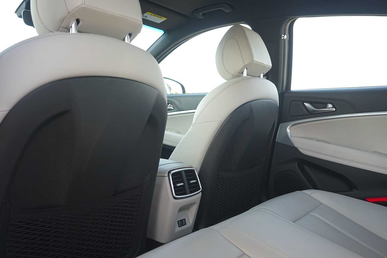 Thumbnail: 2024 Genesis G70 - 13