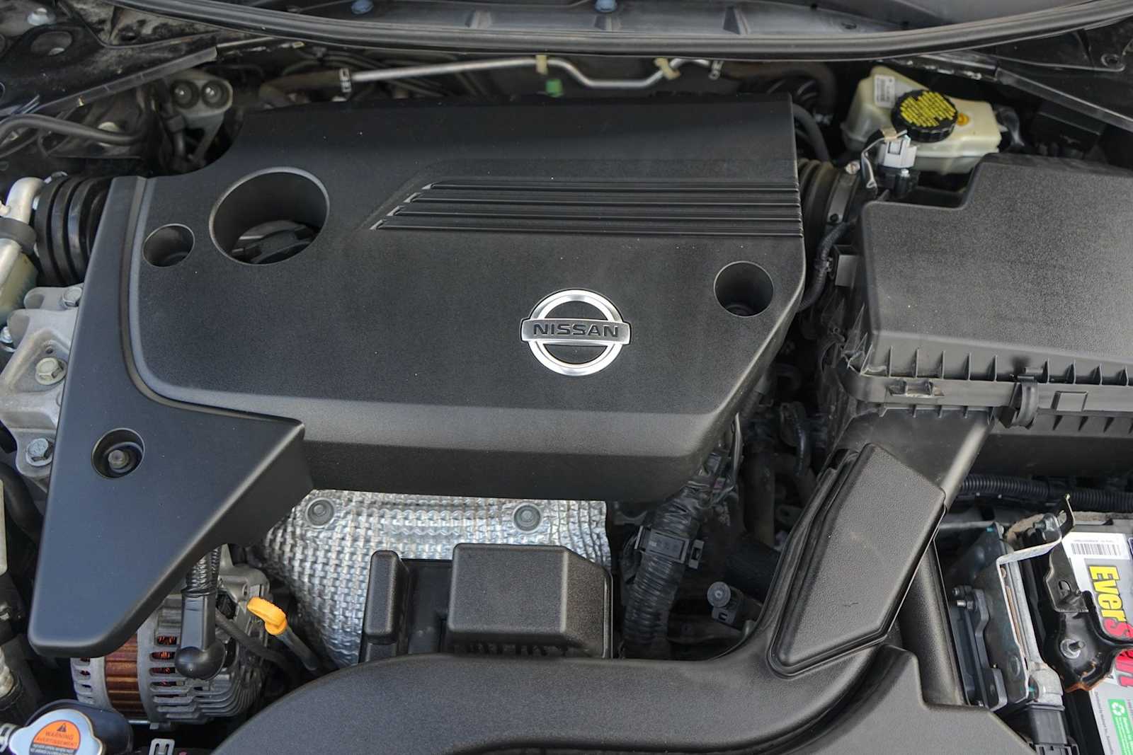 Thumbnail: 2015 Nissan Altima - 9
