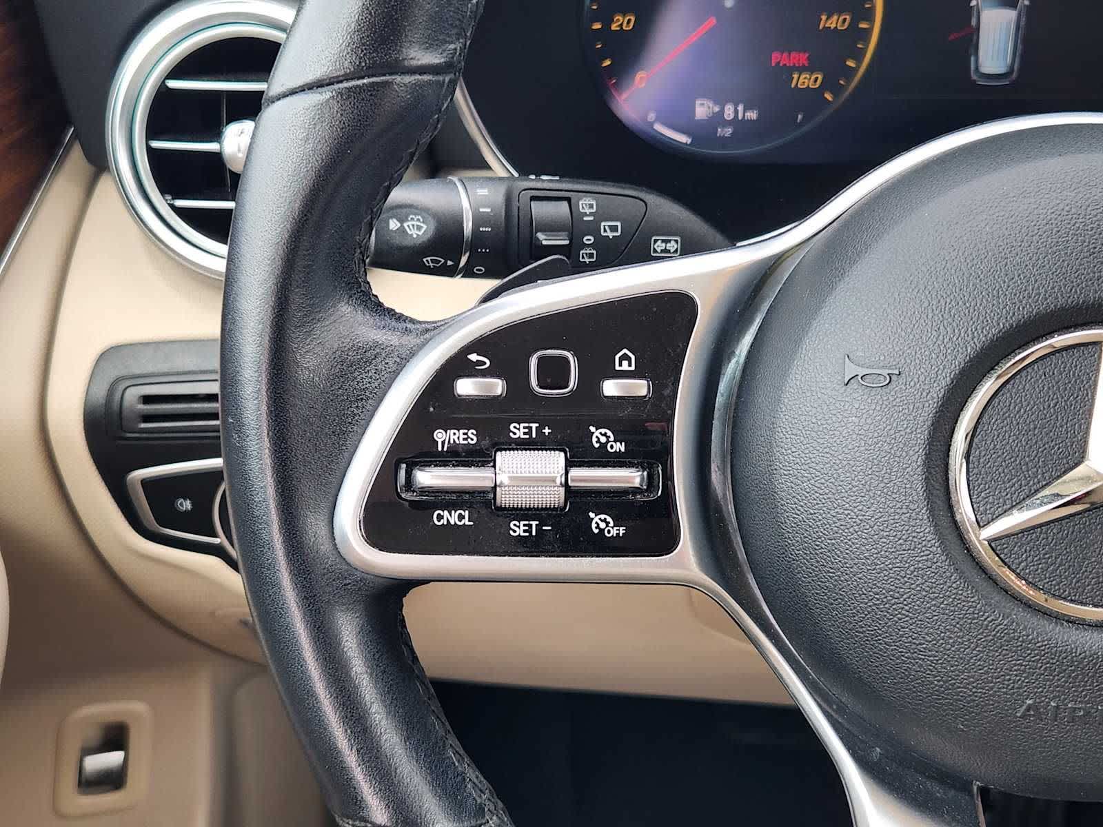 Thumbnail: 2022 Mercedes-Benz GLC - 27