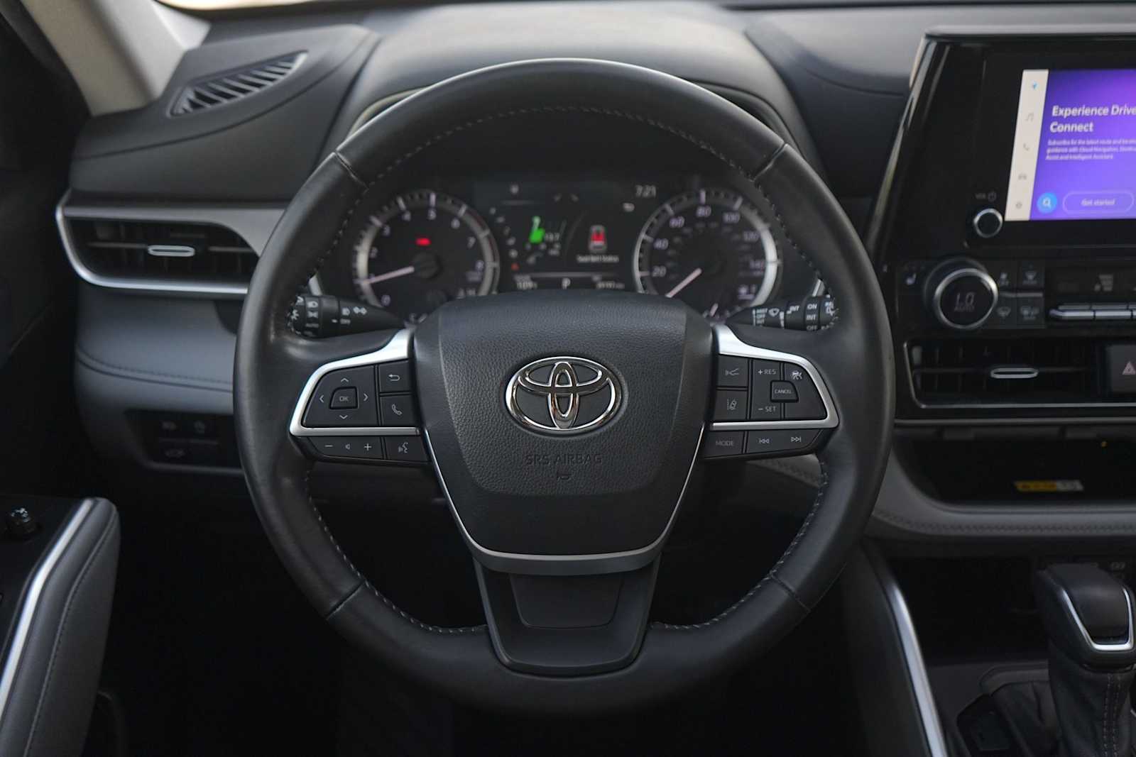 2023 Toyota Highlander XLE - Photo 16
