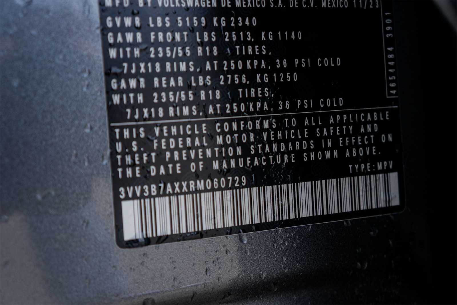 Thumbnail: 2024 Volkswagen Tiguan - 30