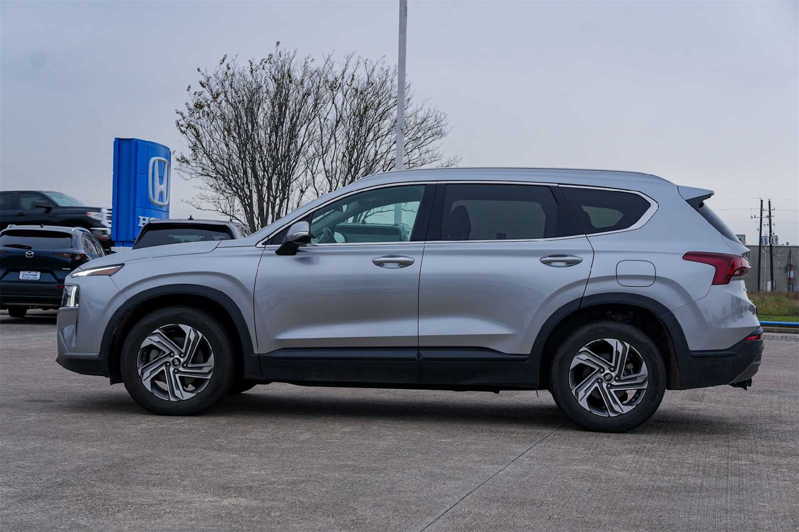 Thumbnail: 2023 Hyundai Santa Fe - 3