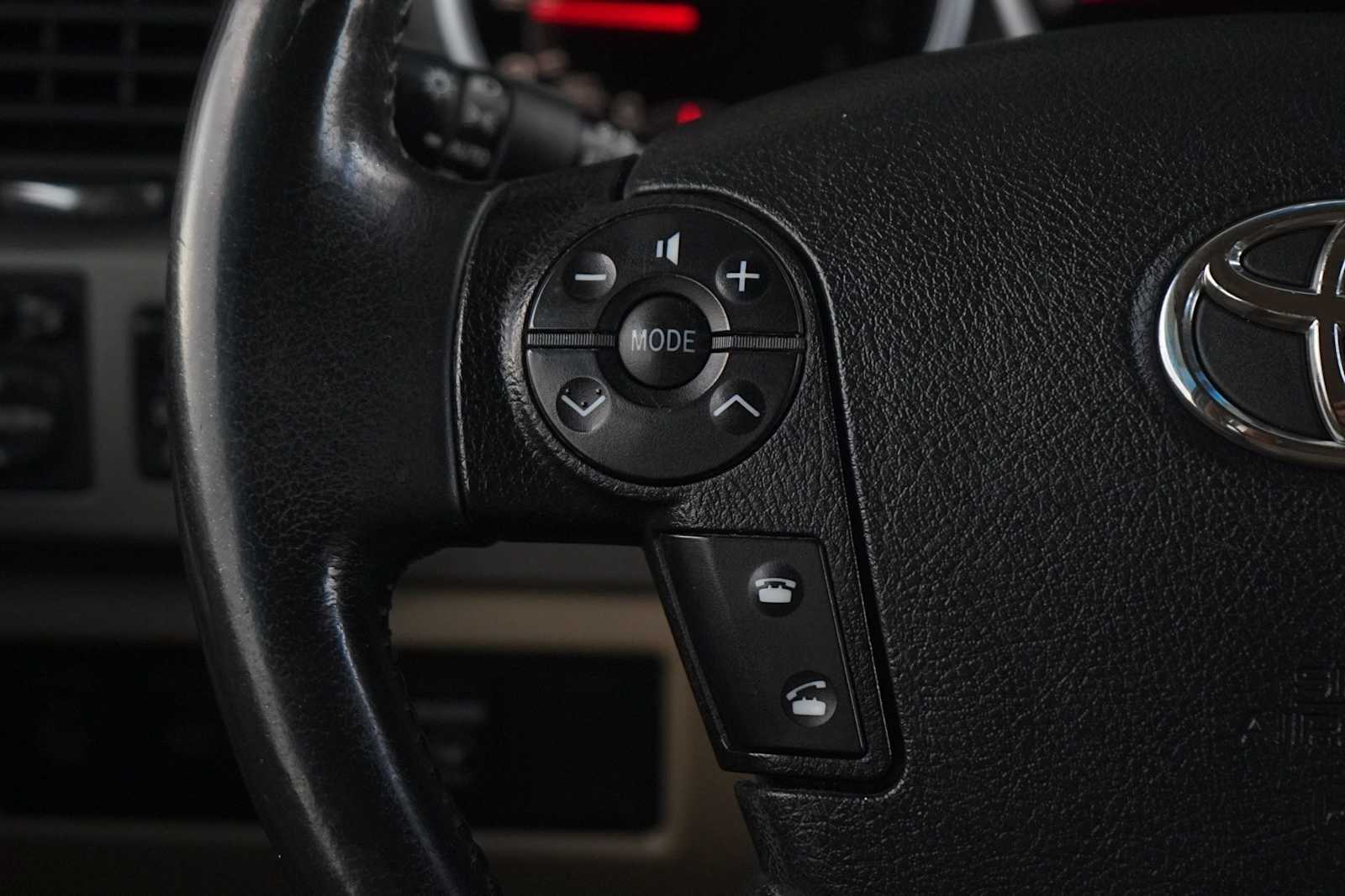 Thumbnail: 2013 Toyota Sequoia - 17