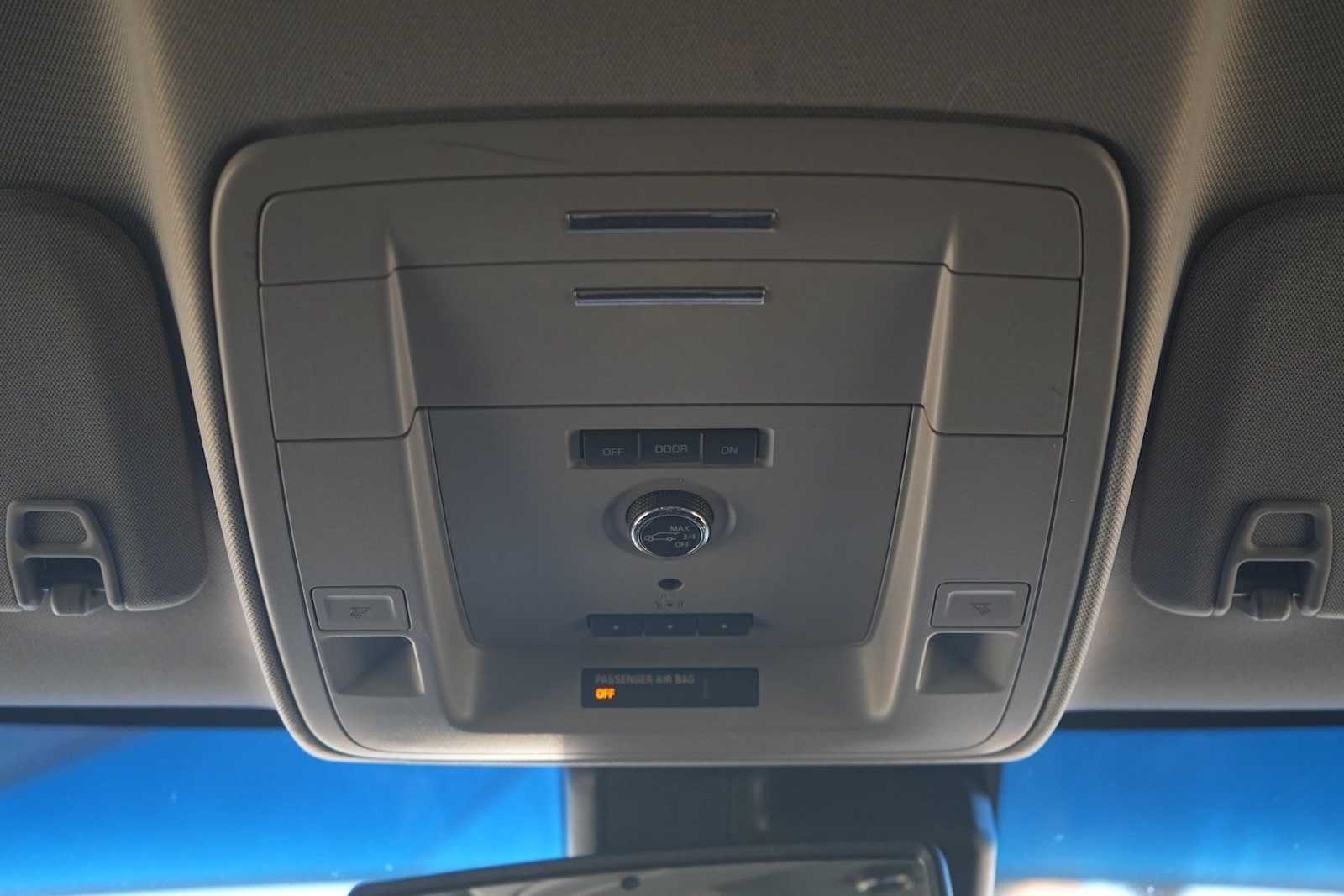 Thumbnail: 2019 GMC Yukon XL - 24