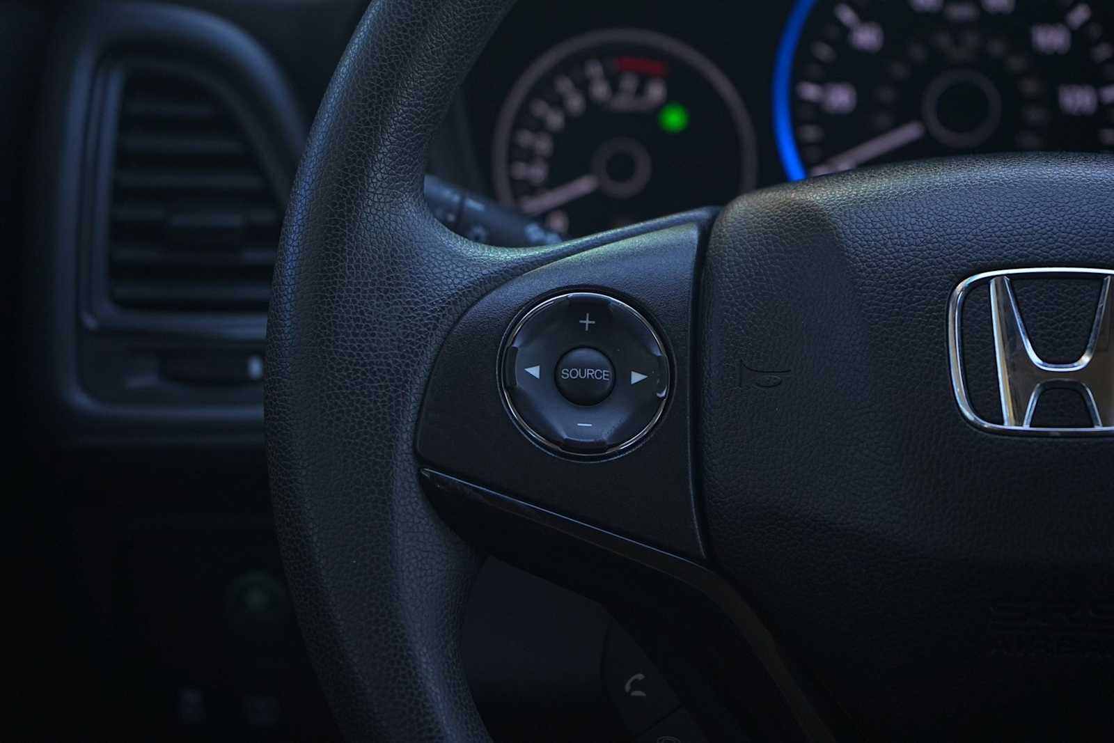 Thumbnail: 2019 Honda HR-V - 17