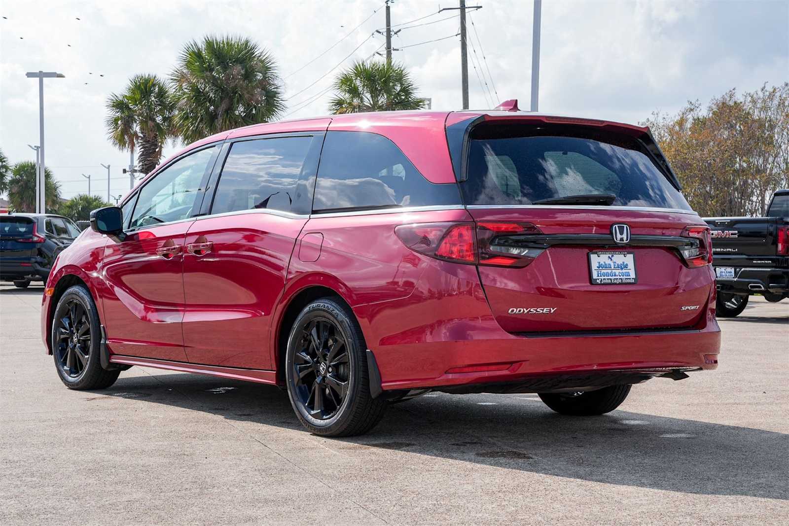 2024 Honda Odyssey Sport photo 3