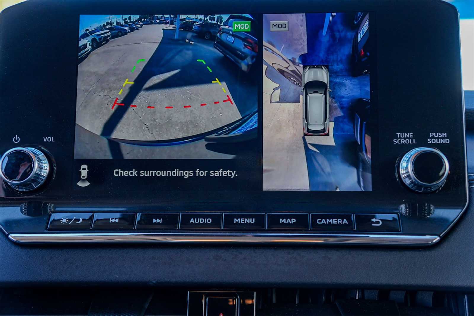 Thumbnail: 2024 Mitsubishi Outlander - 24