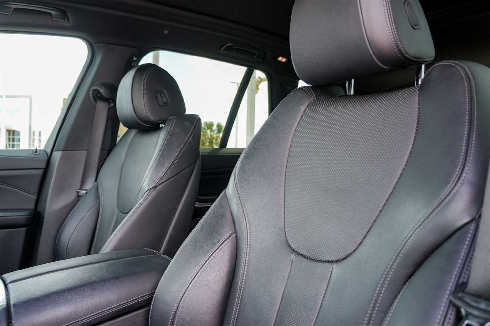 Thumbnail: 2022 BMW X5 - 11