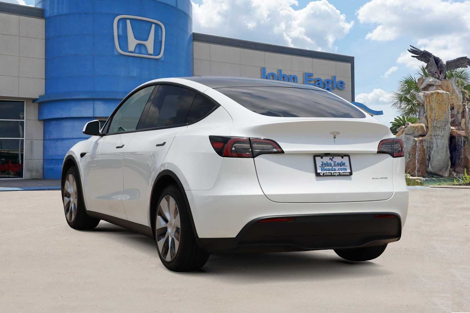 Thumbnail: 2023 Tesla Model Y - 4