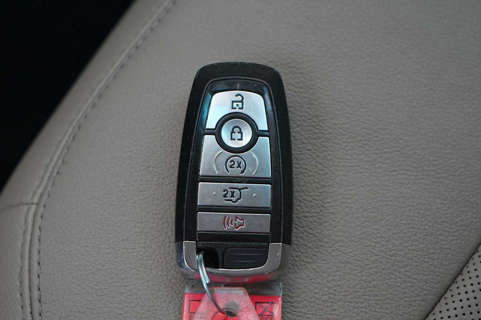 Thumbnail: 2020 Ford Explorer - 28