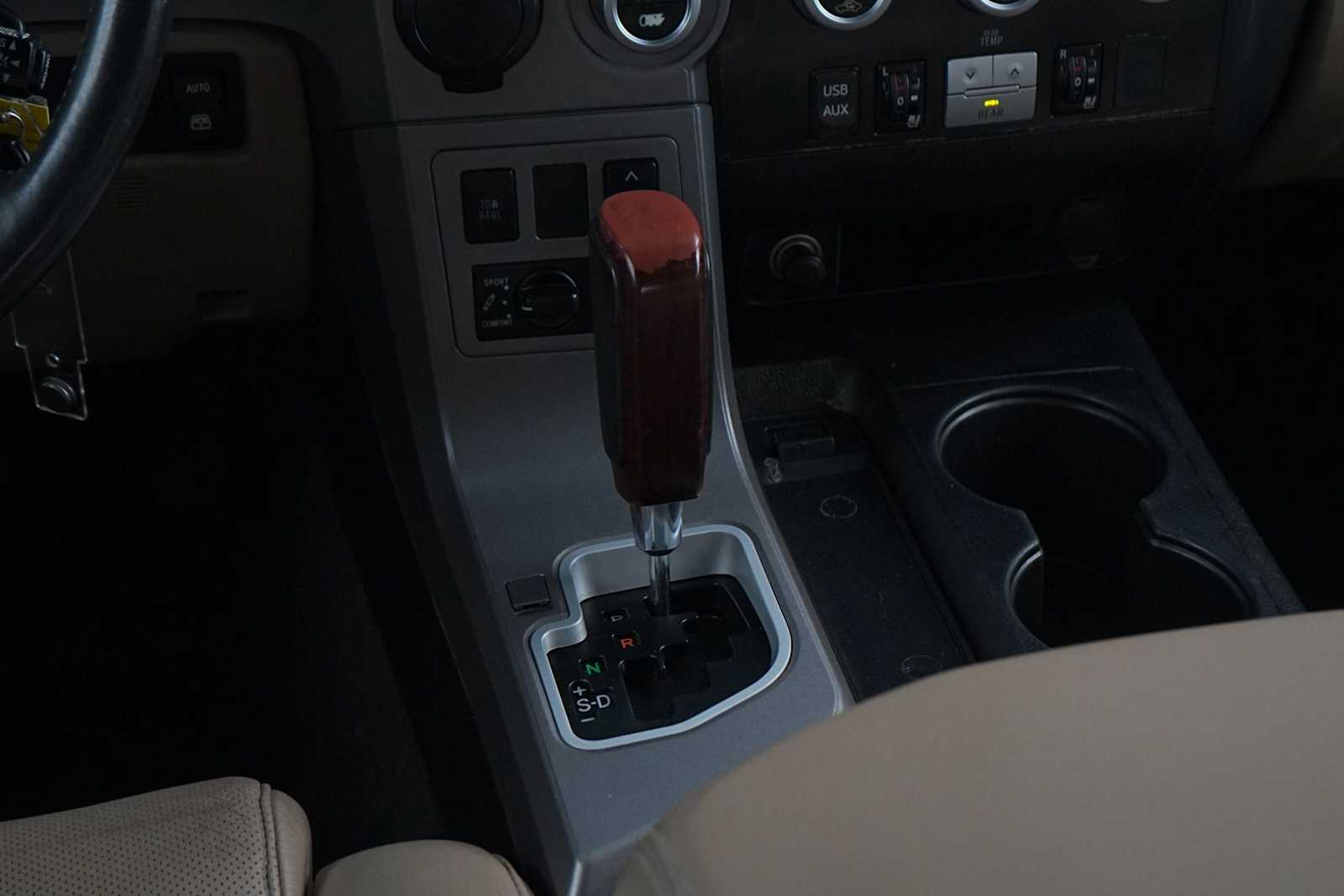 Thumbnail: 2013 Toyota Sequoia - 20