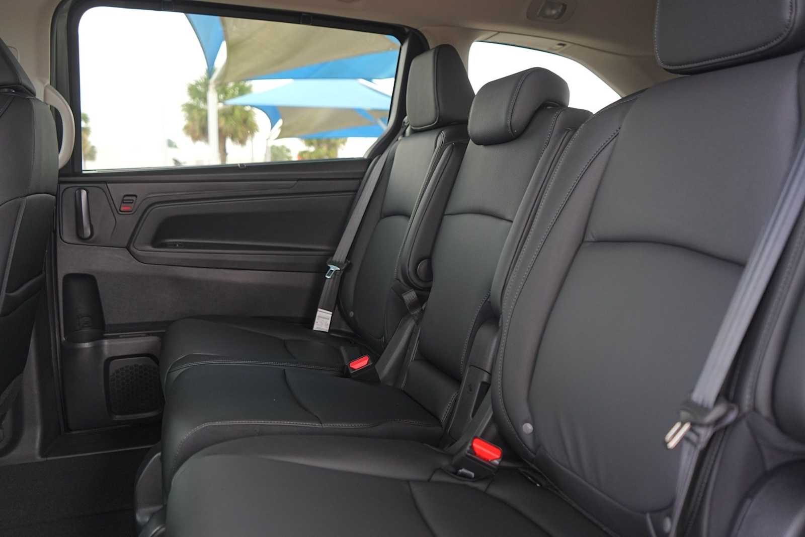 Thumbnail: 2026 Honda Odyssey - 13