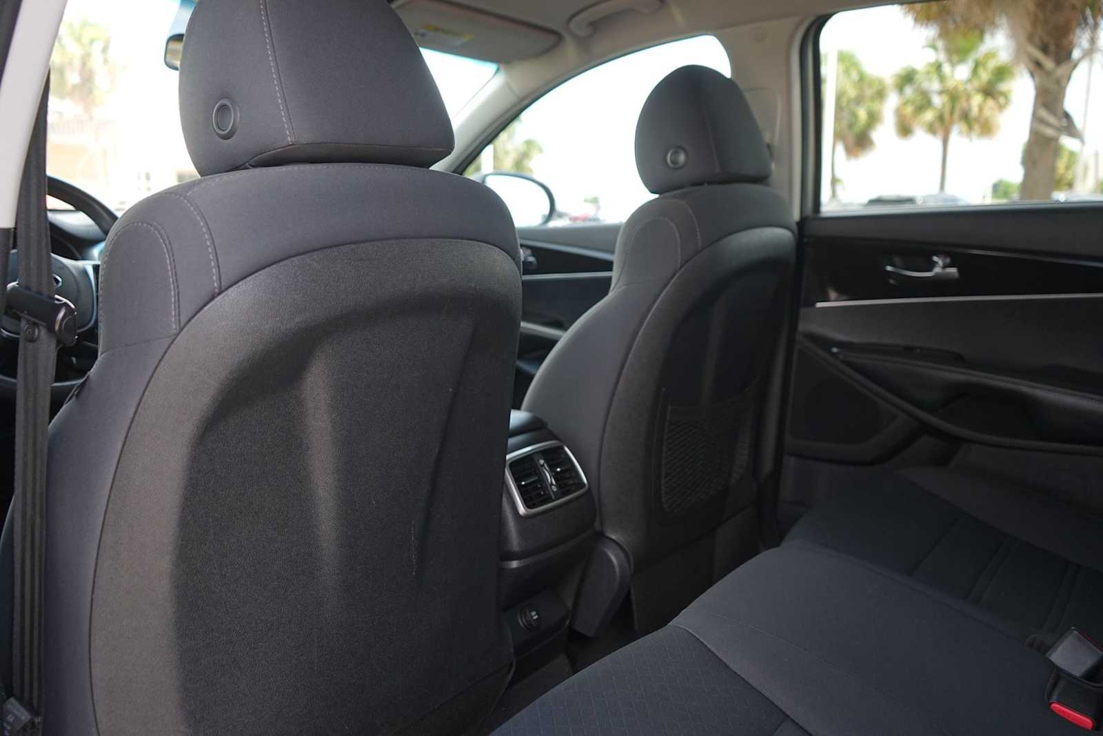 Thumbnail: 2019 Kia Sorento - 12