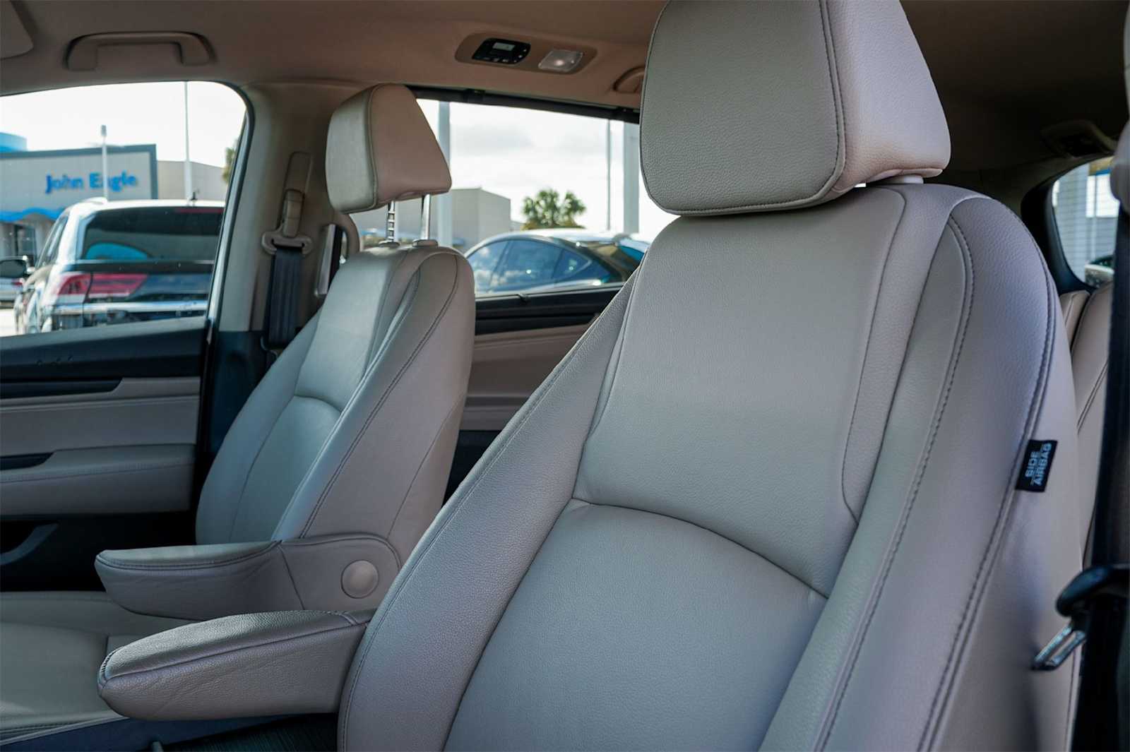 Thumbnail: 2023 Honda Odyssey - 11