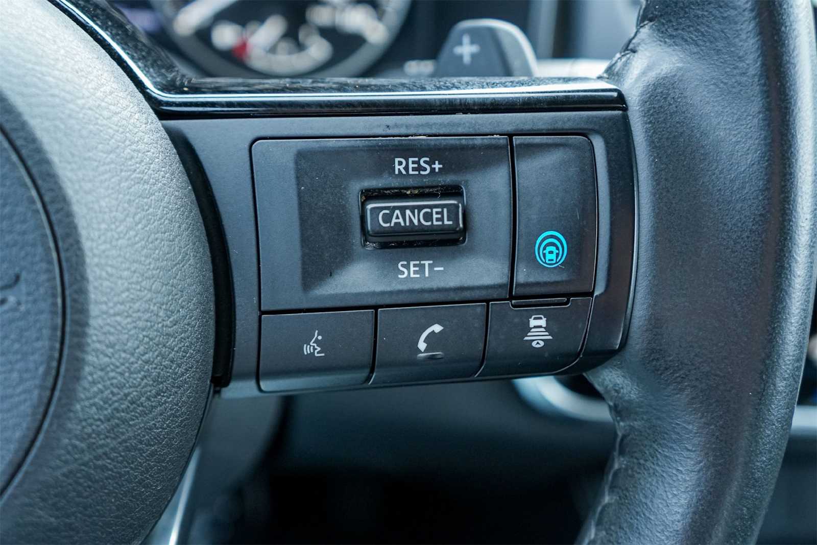 Thumbnail: 2023 Nissan Rogue - 25