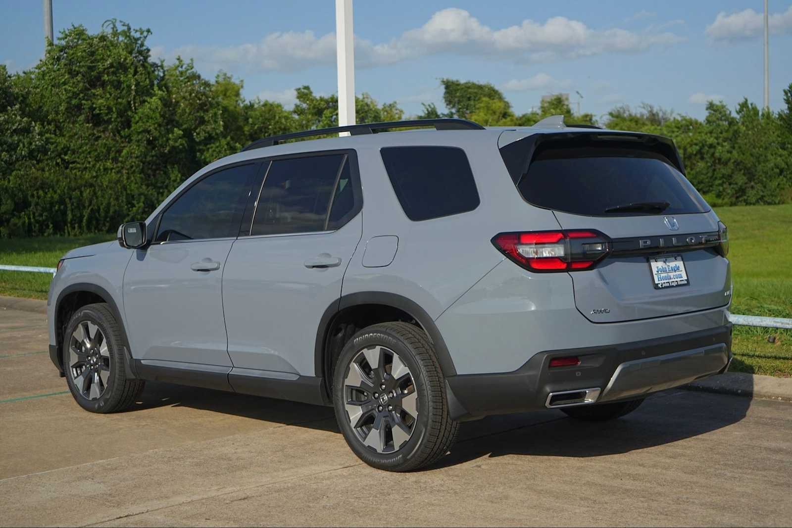 Thumbnail: 2026 Honda Pilot - 4