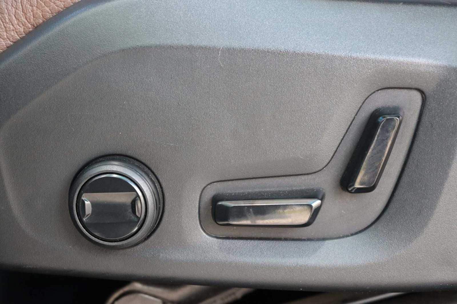 Thumbnail: 2019 Volvo XC90 - 29