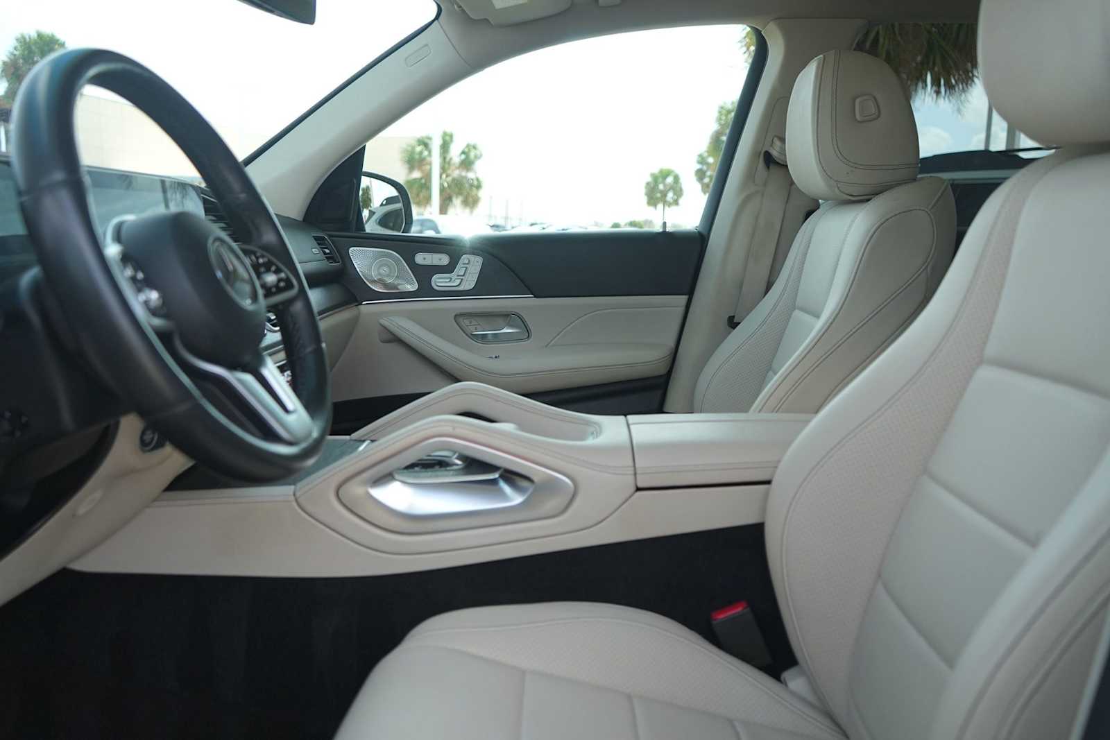 Thumbnail: 2021 Mercedes-Benz GLS - 11