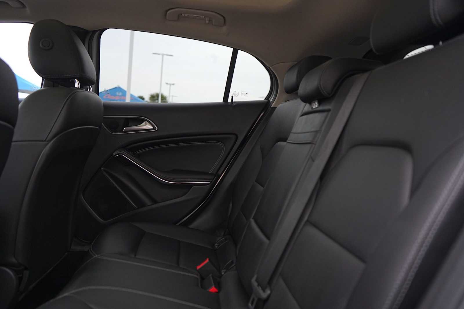 Thumbnail: 2020 Mercedes-Benz GLA - 14