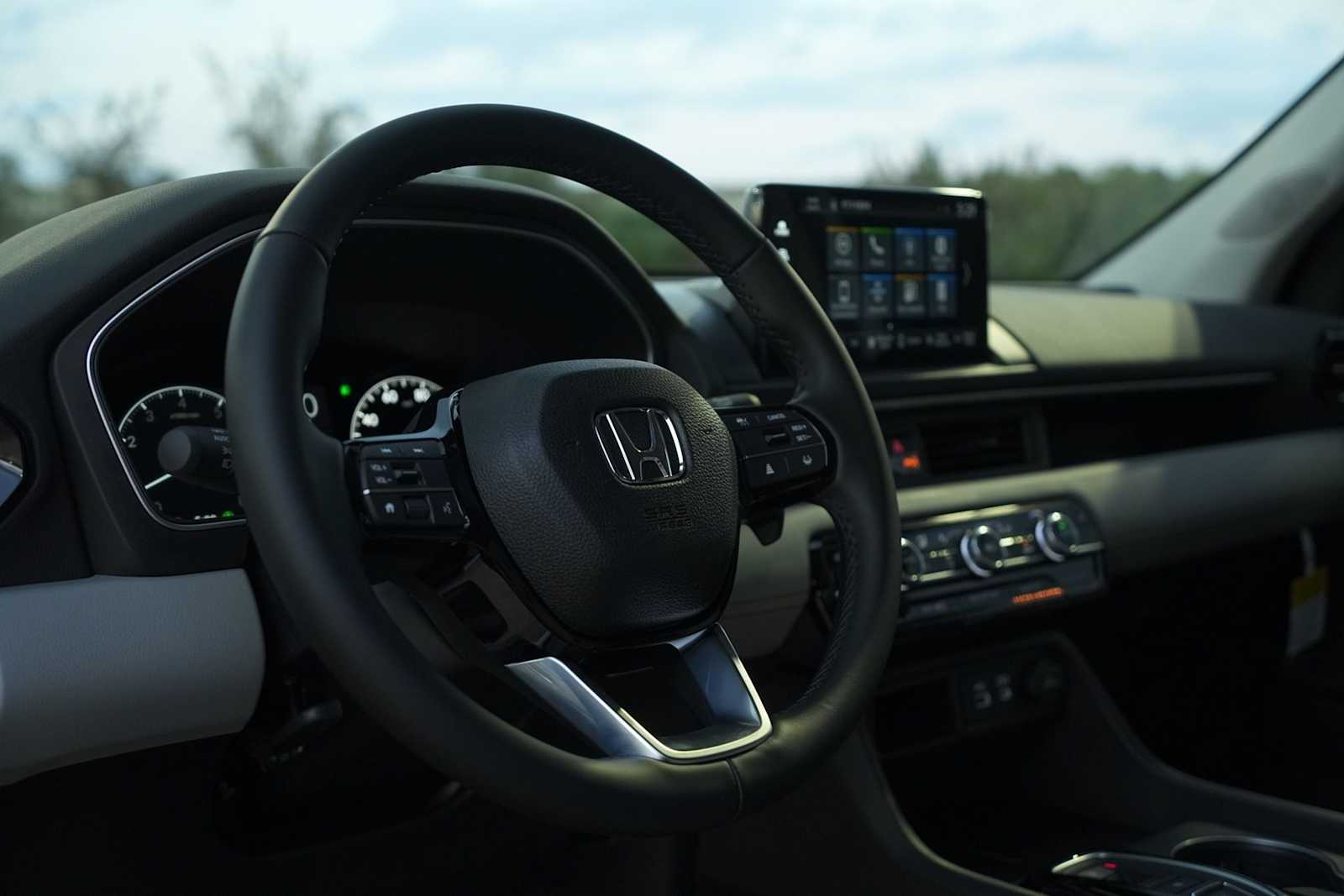 Thumbnail: 2025 Honda Pilot - 2