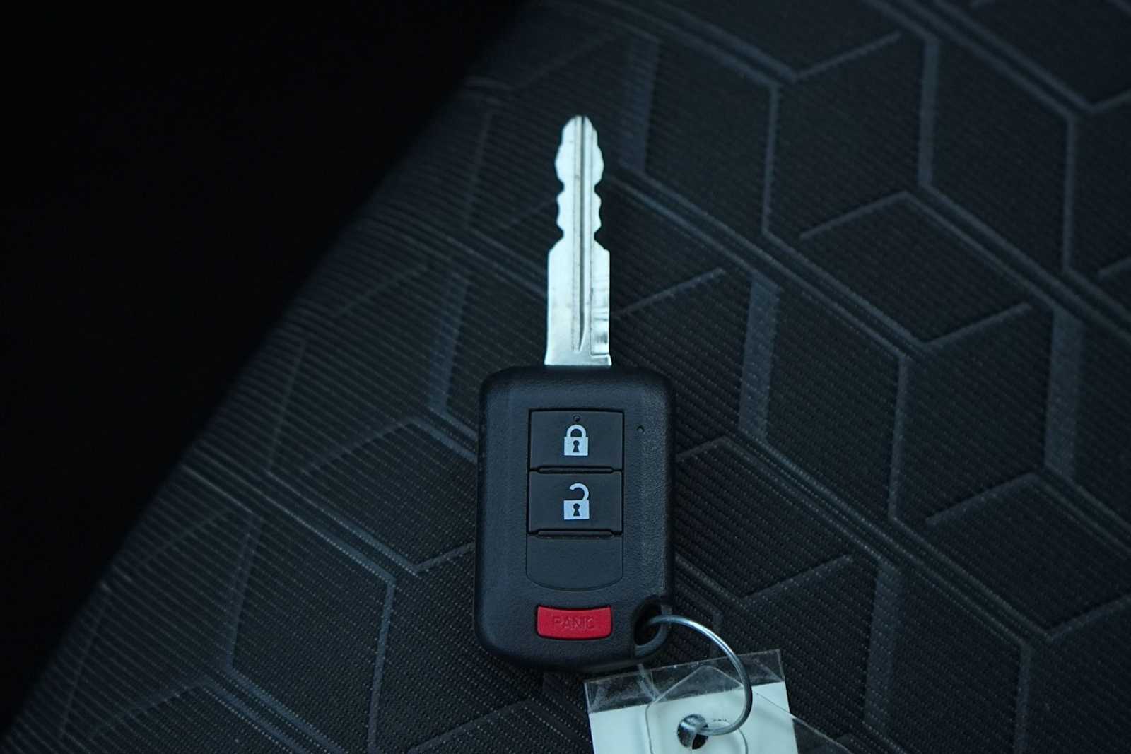 Thumbnail: 2024 Mitsubishi Outlander Sport - 28