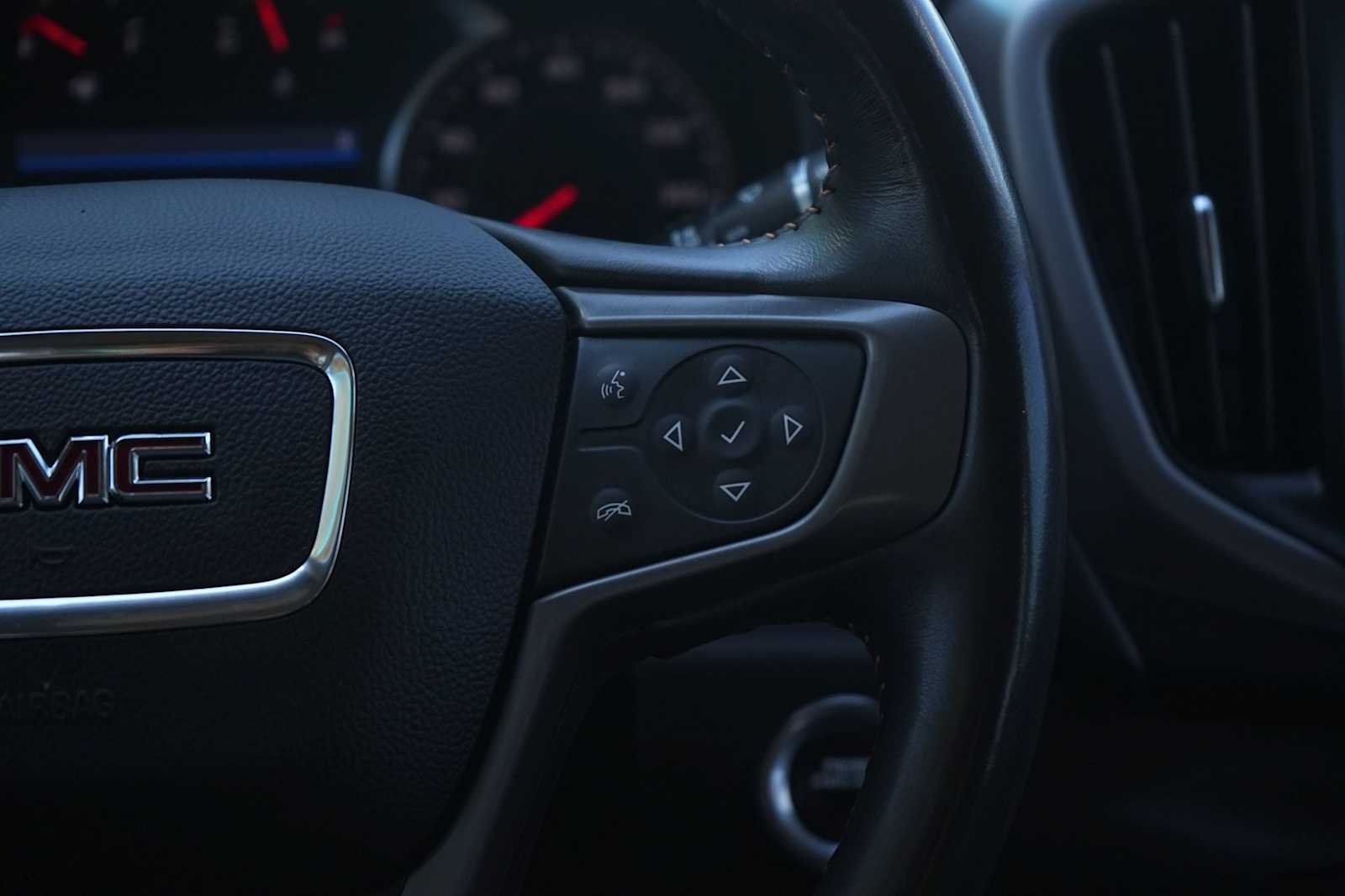 Thumbnail: 2022 GMC Terrain - 18