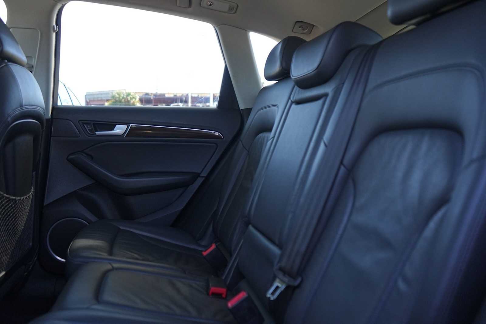 Thumbnail: 2013 Audi Q5 - 14