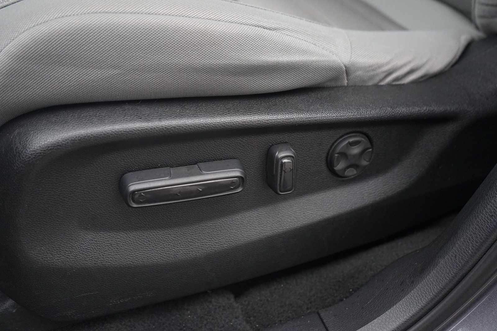 Thumbnail: 2019 Honda CR-V - 12