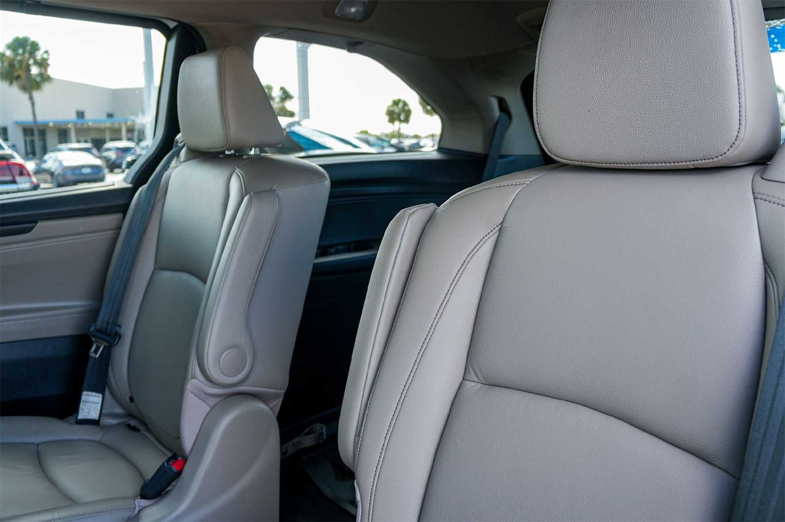 Thumbnail: 2023 Honda Odyssey - 13