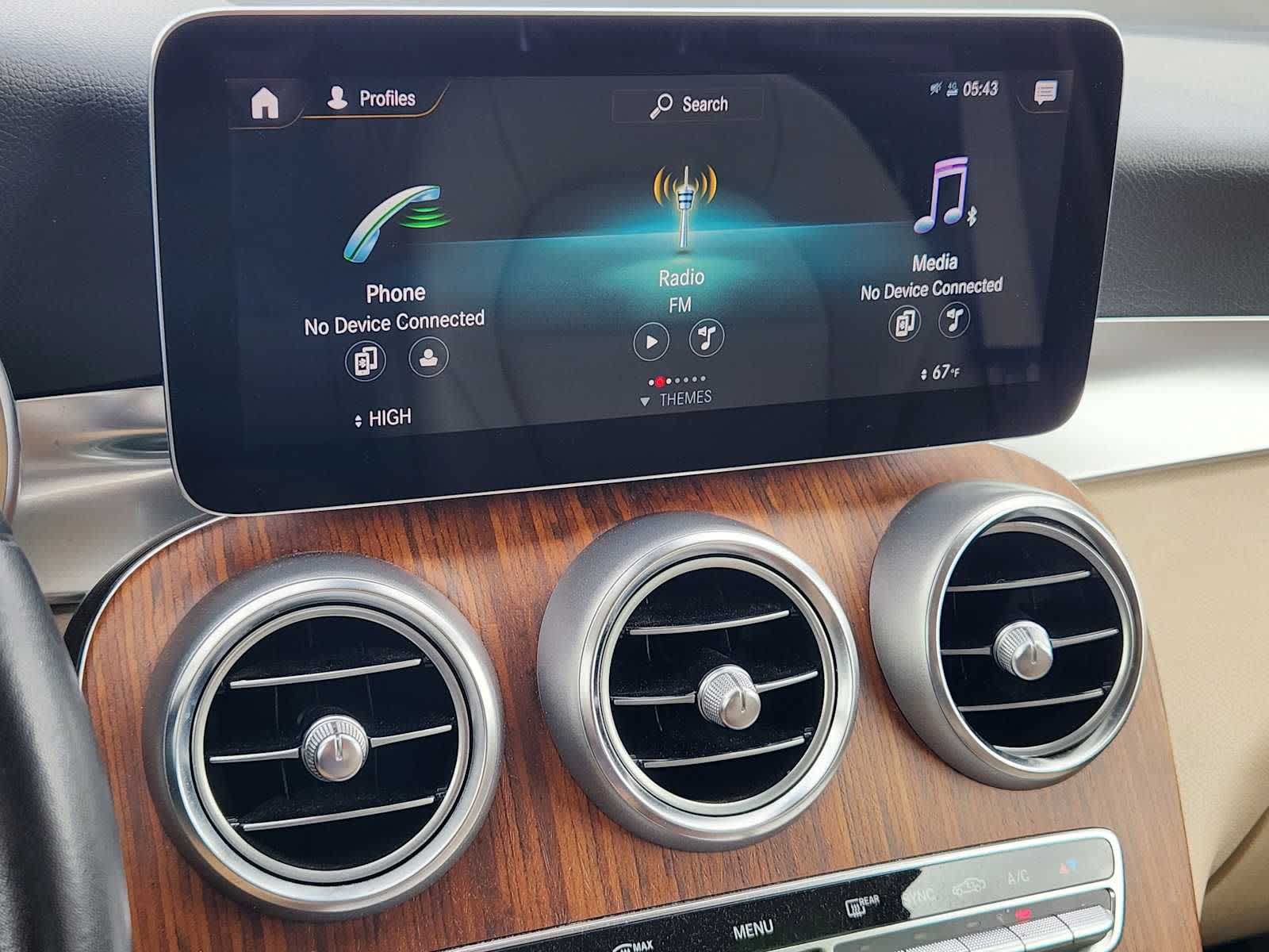 Thumbnail: 2022 Mercedes-Benz GLC - 17