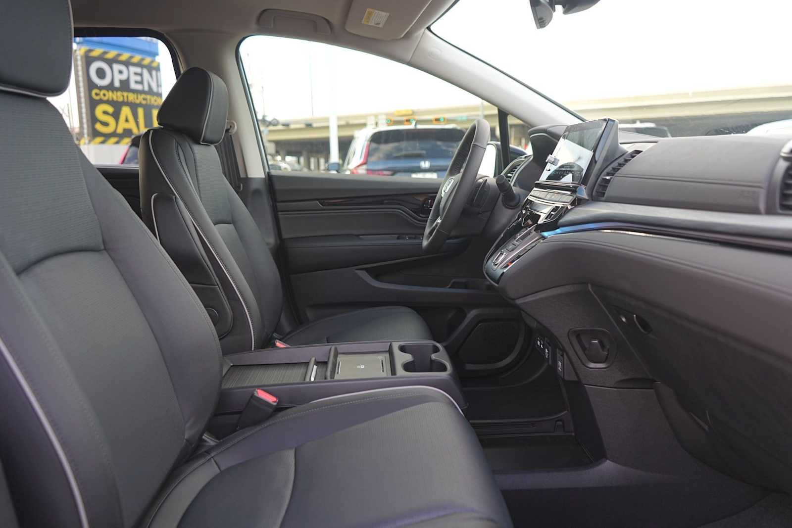 Thumbnail: 2026 Honda Odyssey - 14