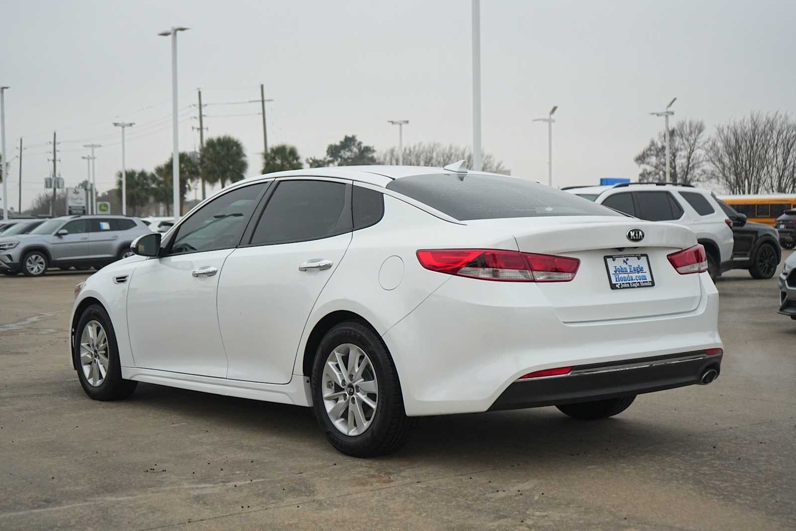 Thumbnail: 2018 Kia Optima - 4