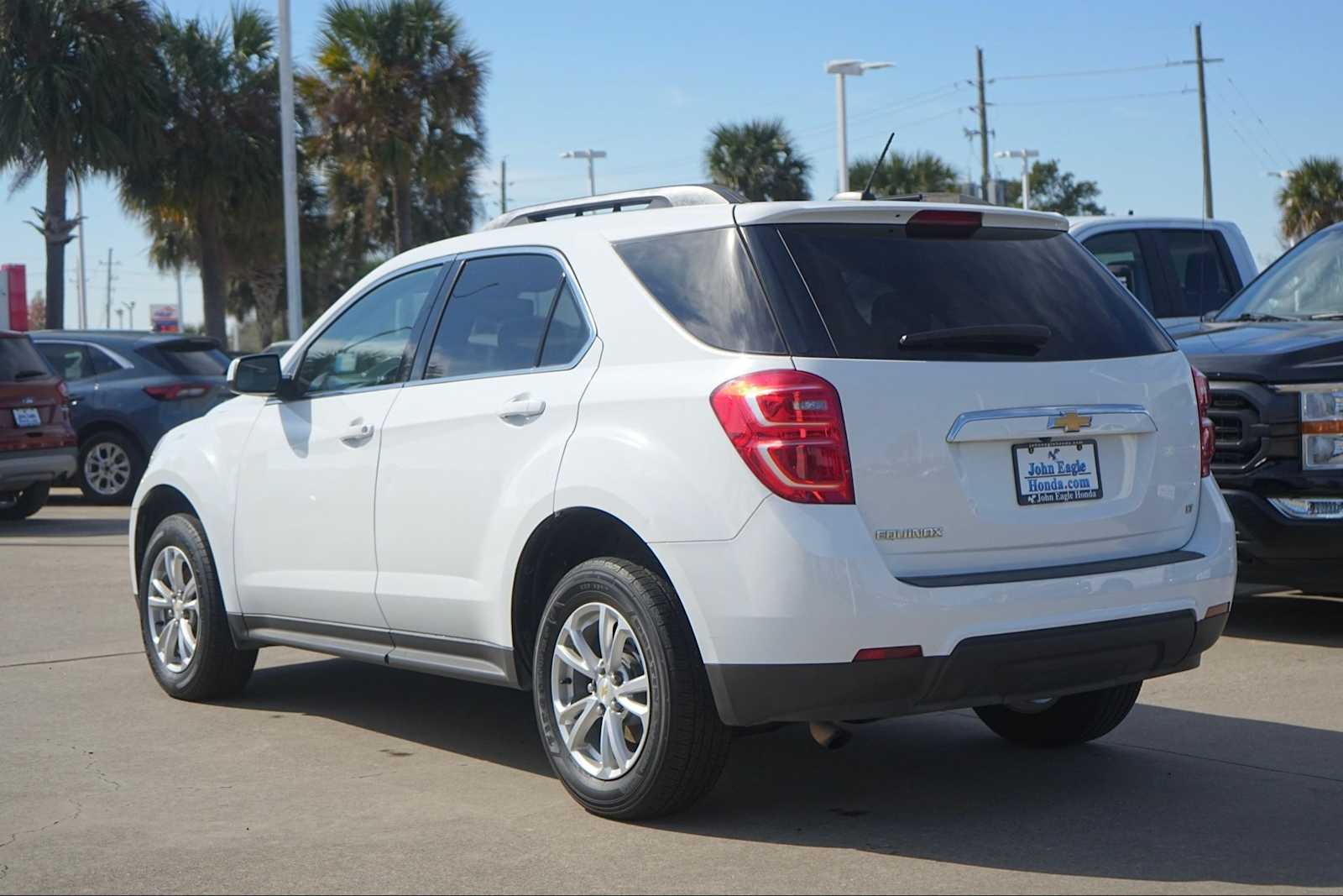 Thumbnail: 2017 Chevrolet Equinox - 4