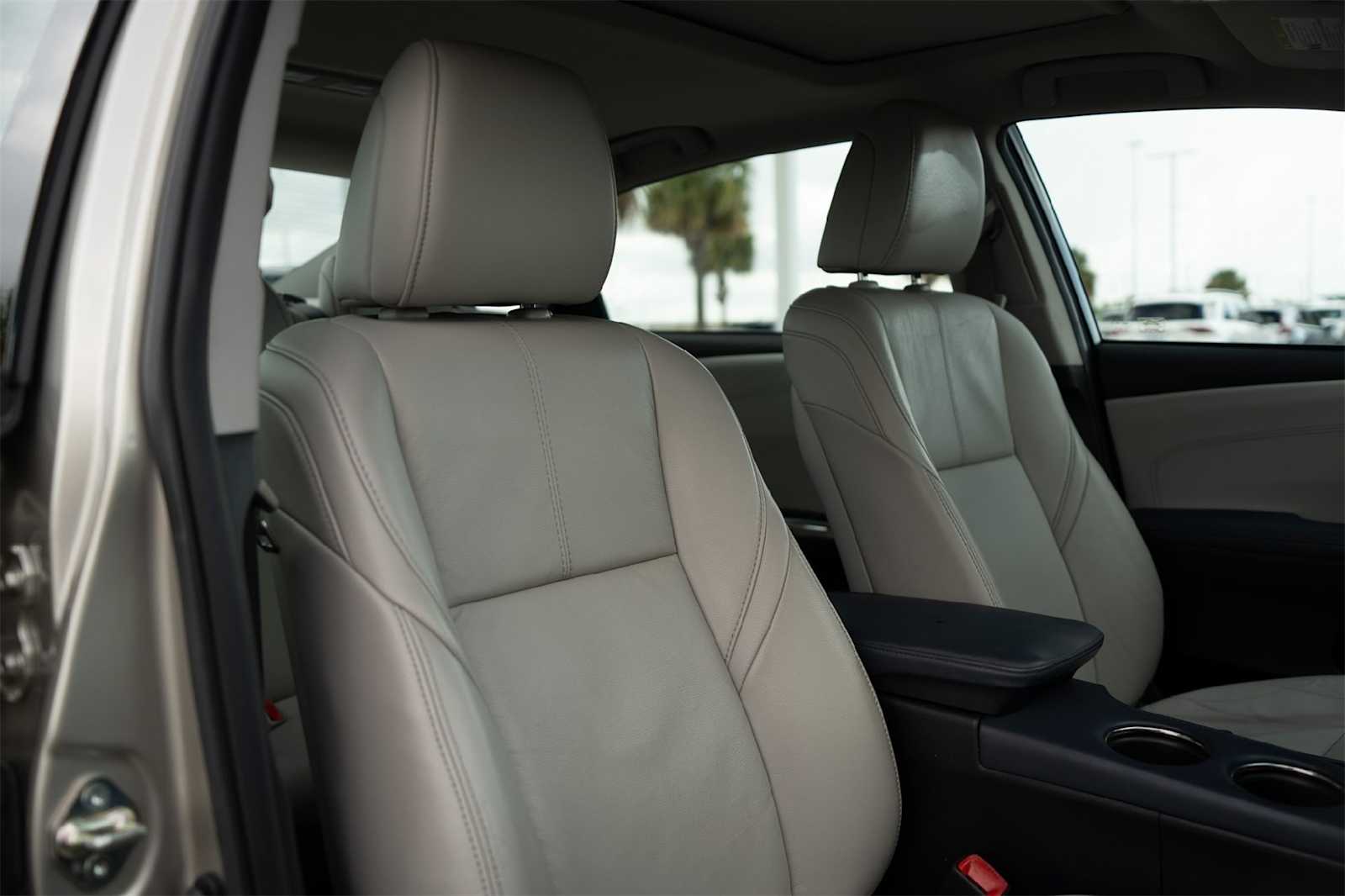 Thumbnail: 2014 Toyota Avalon - 12