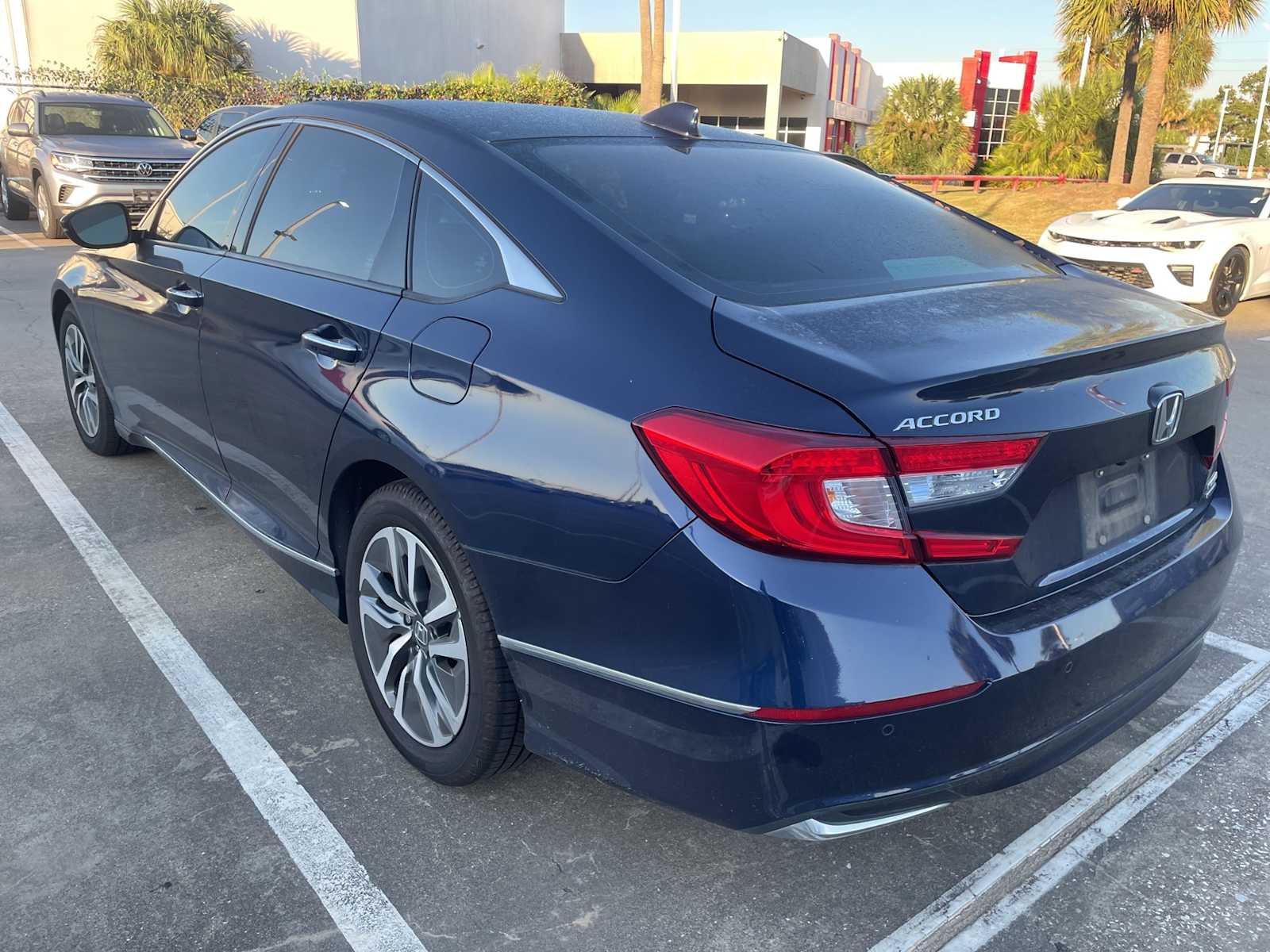 2018 Honda Accord Hybrid Touring photo 2