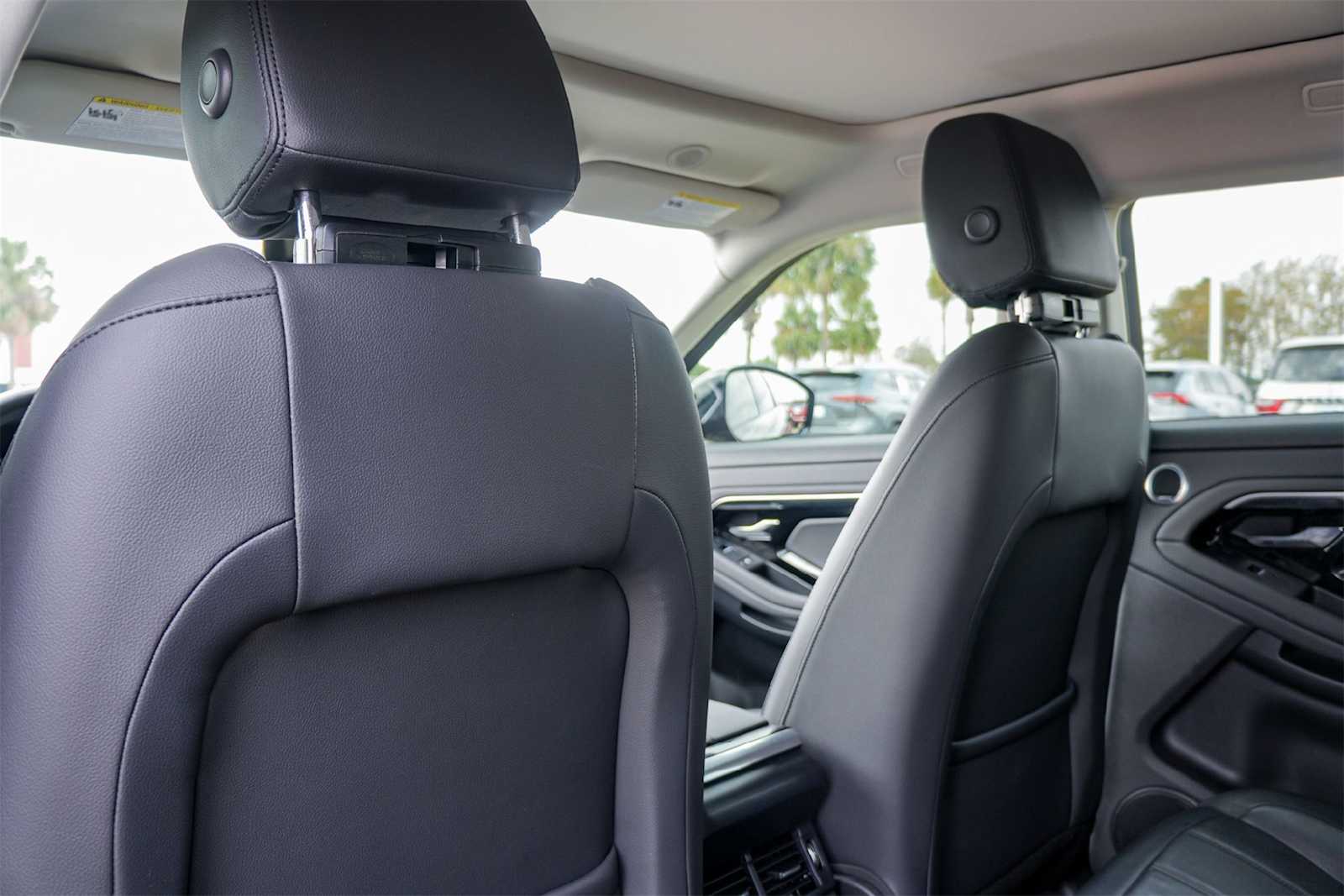 Thumbnail: 2022 Land Rover Range Rover Evoque - 12