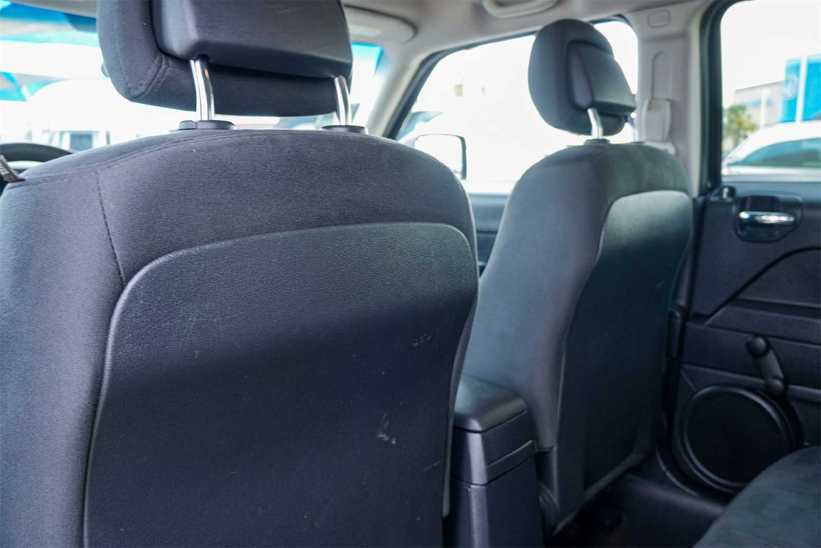 Thumbnail: 2015 Jeep Patriot - 12