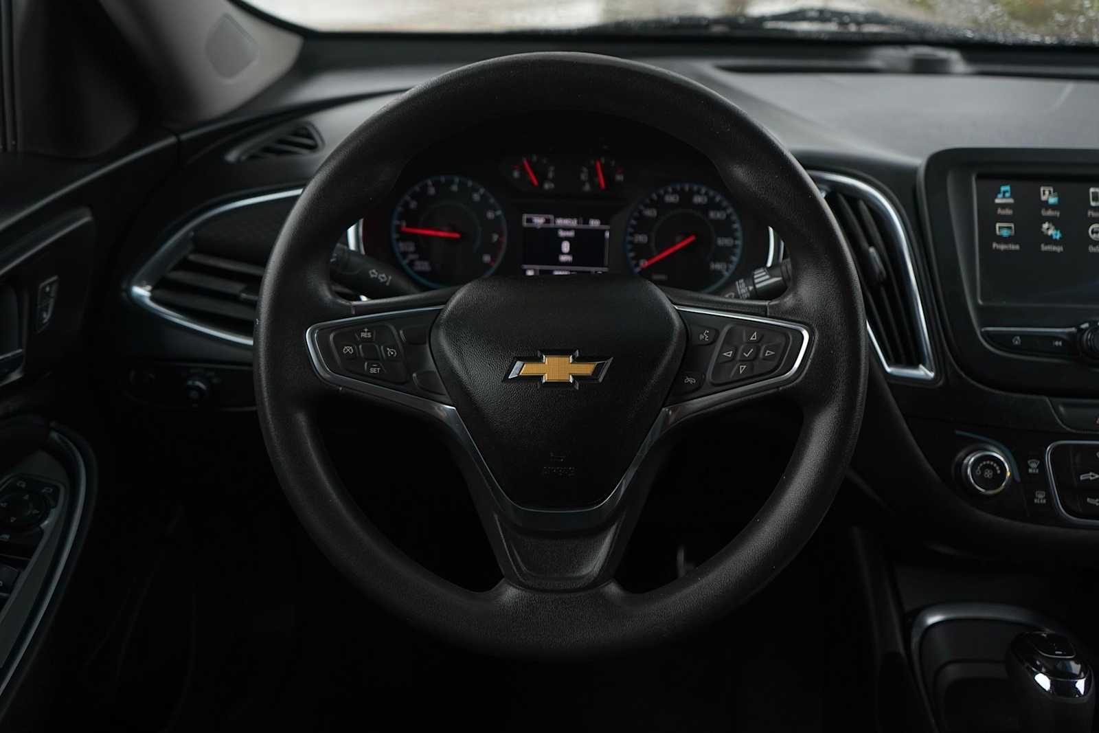 Thumbnail: 2018 Chevrolet Malibu - 15