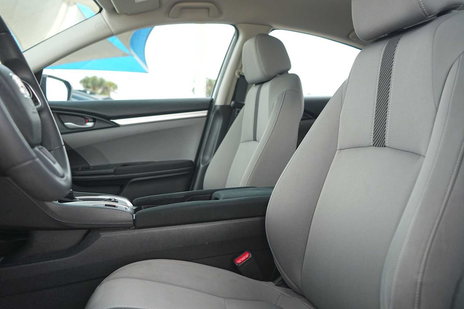 Thumbnail: 2016 Honda Civic - 11