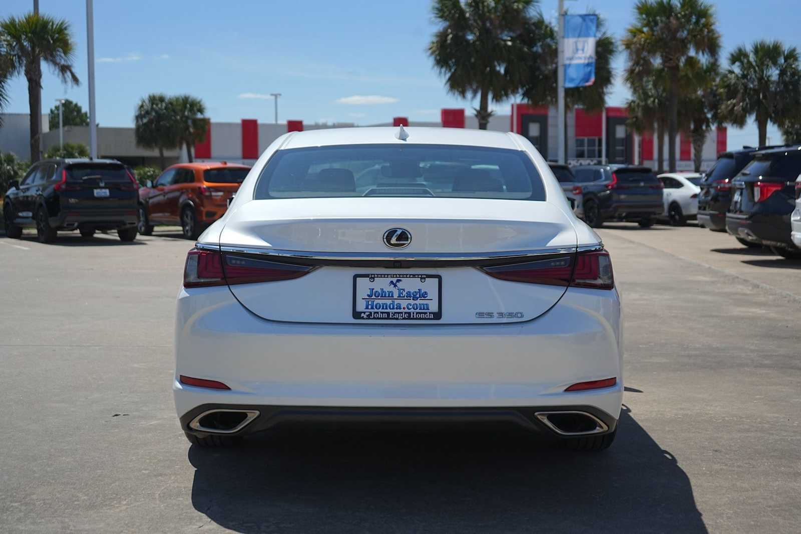 Thumbnail: 2021 Lexus ES - 5