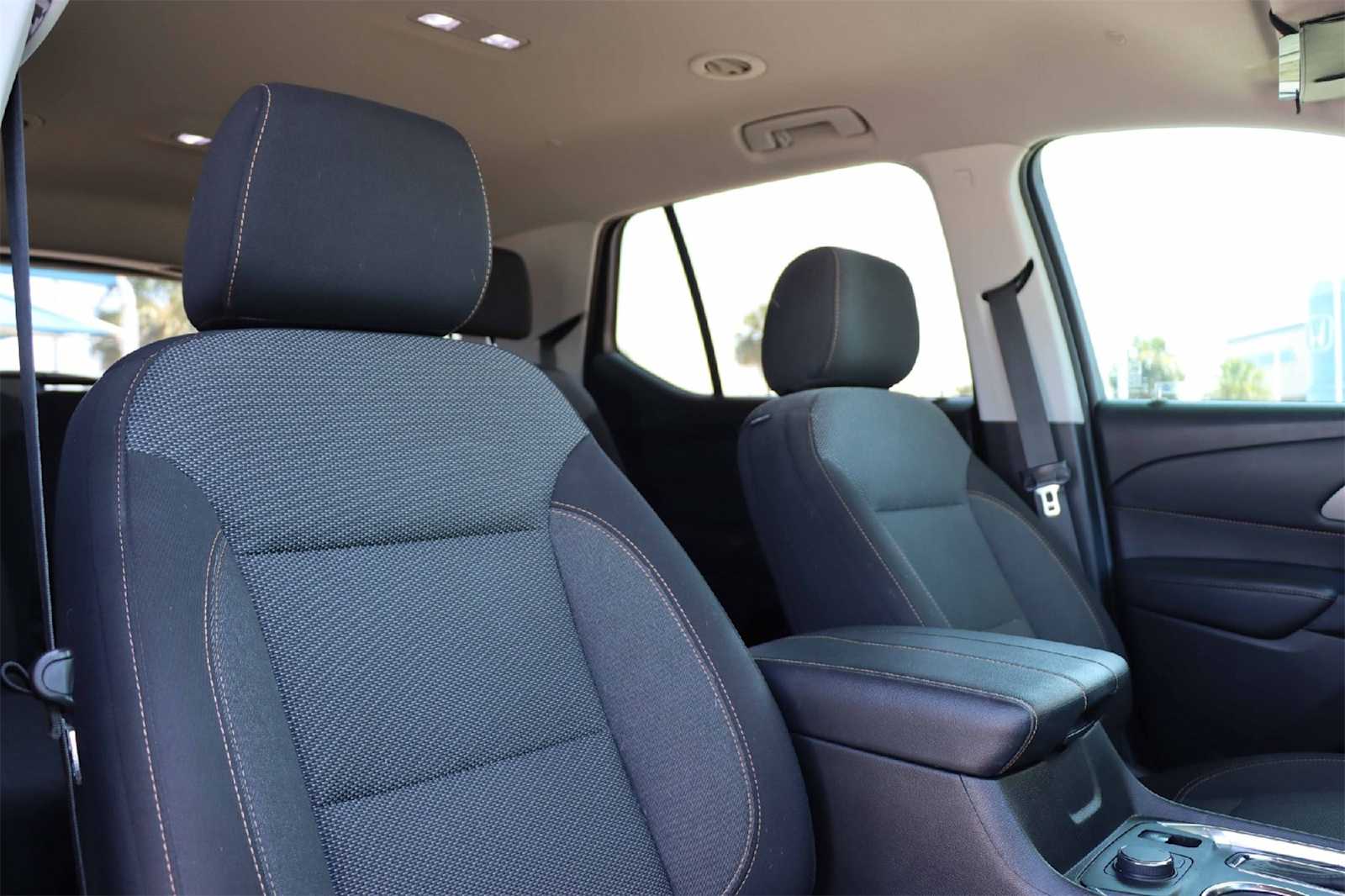 Thumbnail: 2019 Chevrolet Traverse - 11
