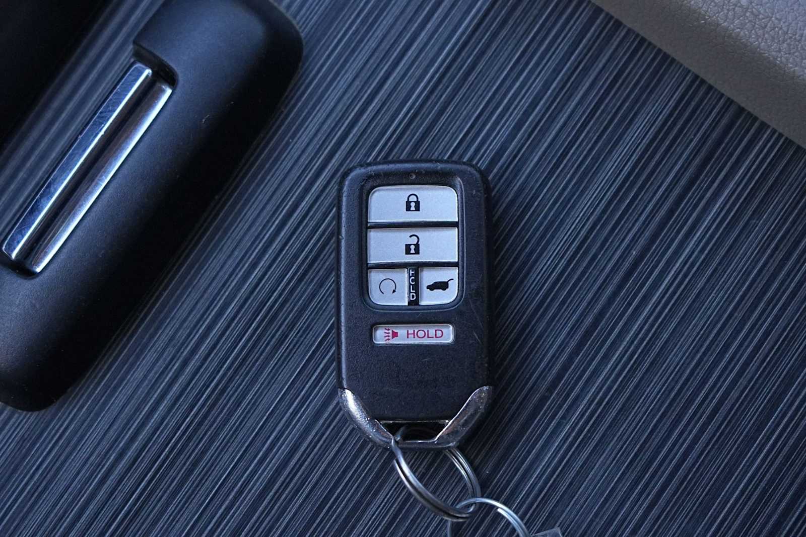 Thumbnail: 2016 Honda Pilot - 28