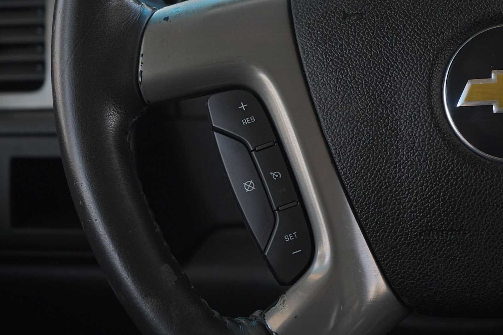 Thumbnail: 2011 Chevrolet Tahoe - 17