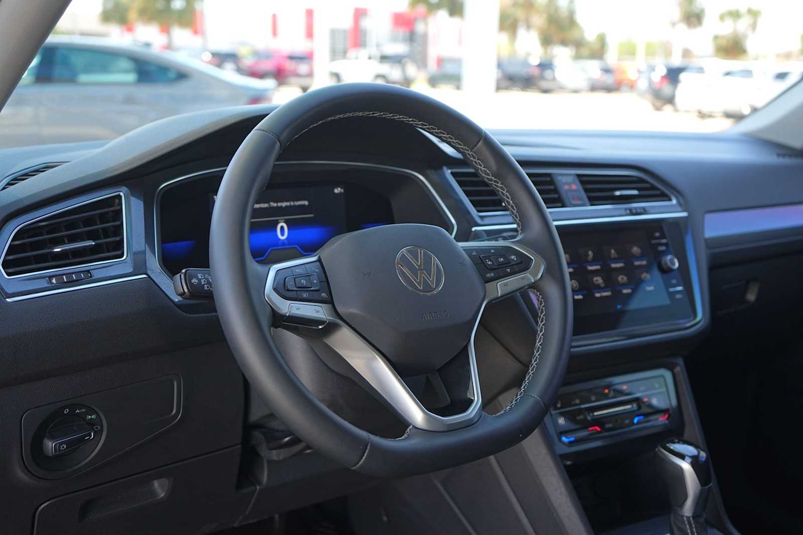 Thumbnail: 2022 Volkswagen Tiguan - 2