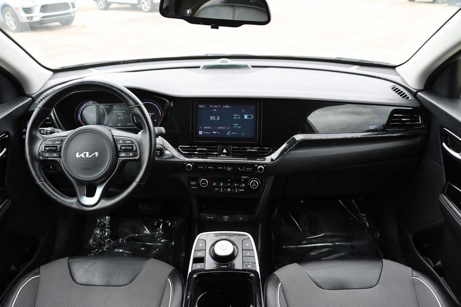 2022 Kia Niro S 10