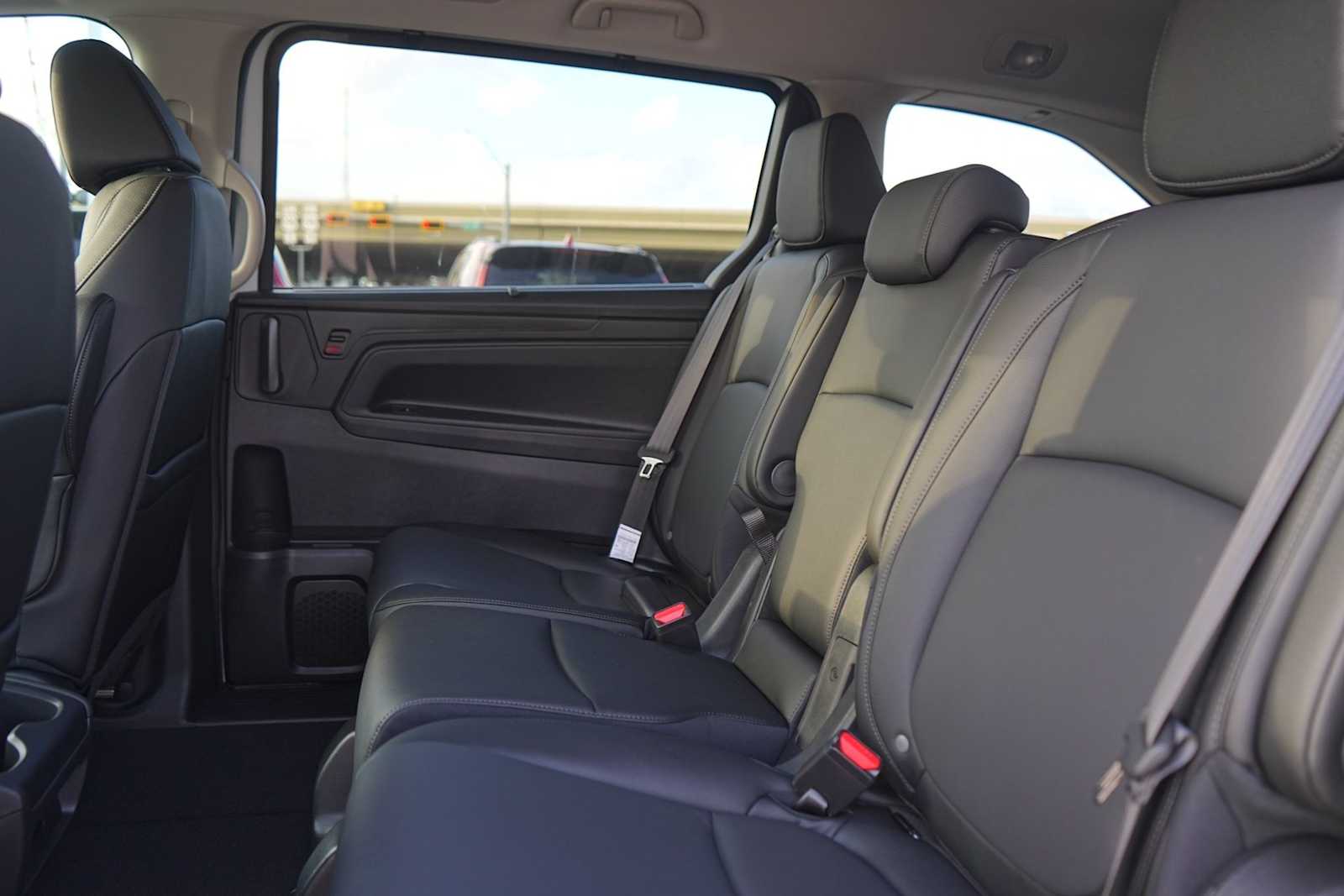 Thumbnail: 2026 Honda Odyssey - 13