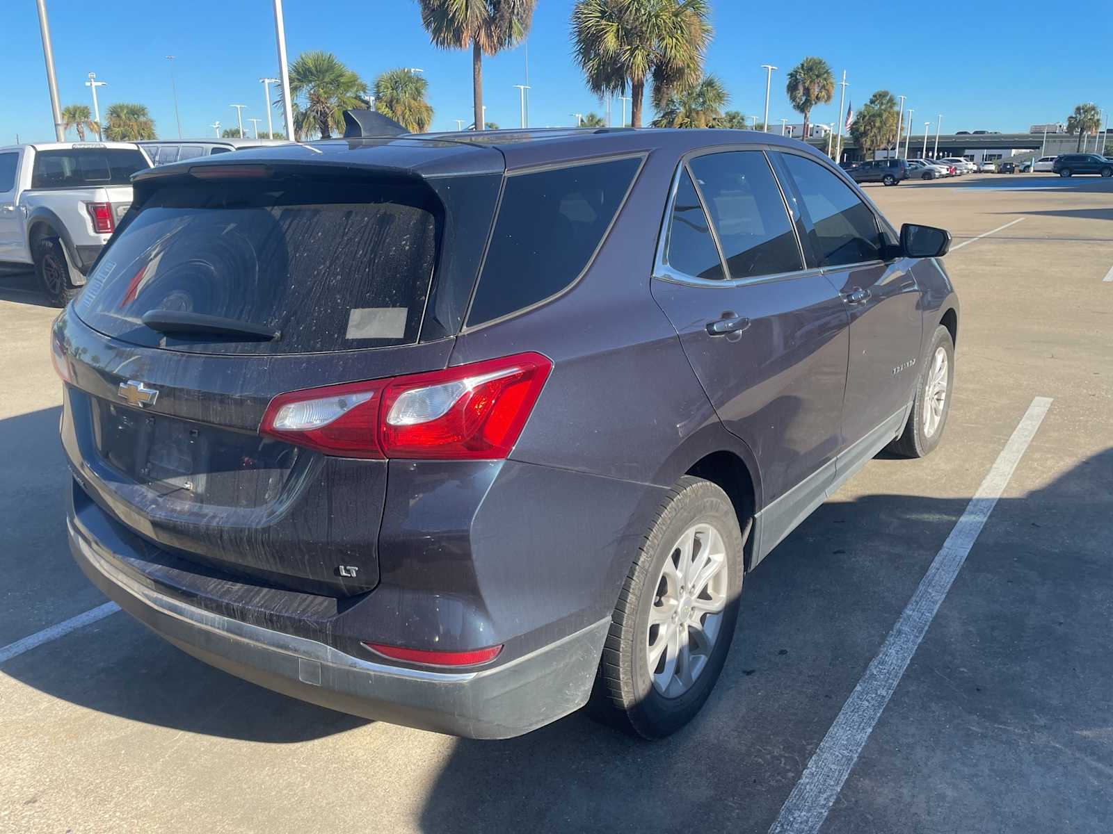 2018 Chevrolet Equinox photo 3