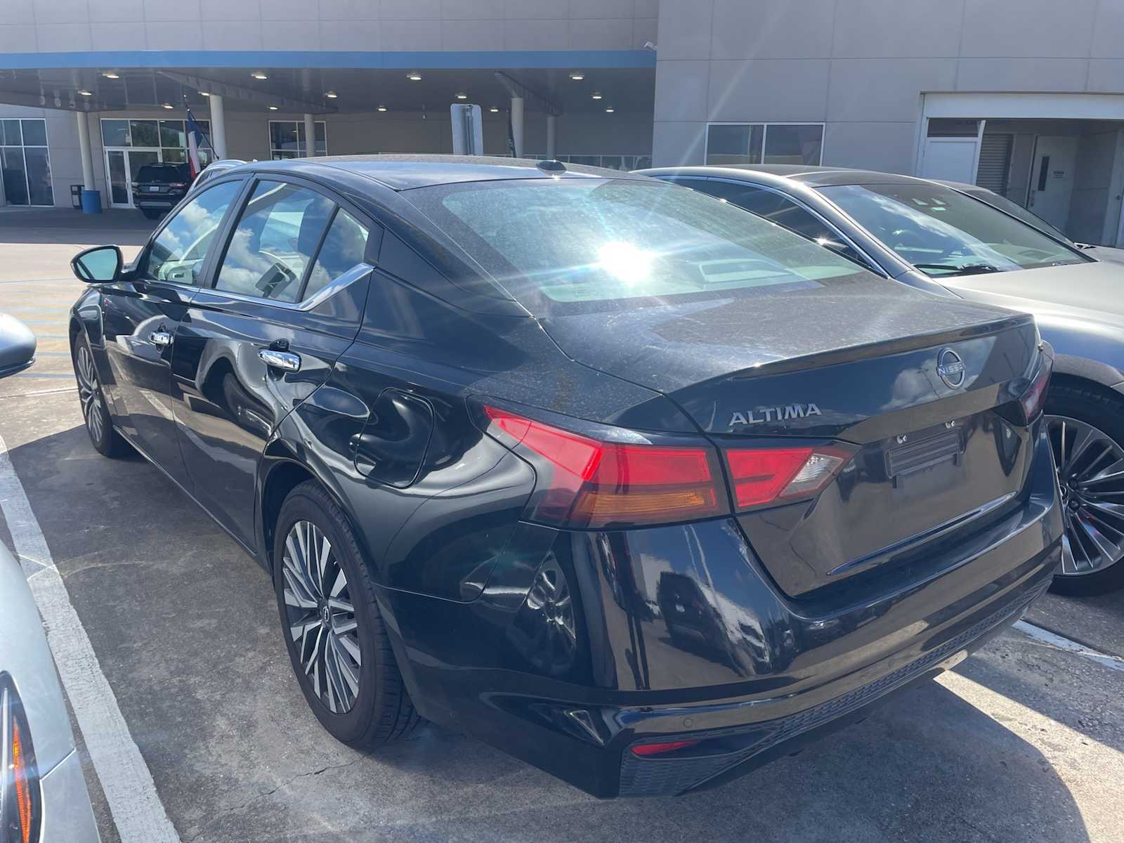 Thumbnail: 2023 Nissan Altima - 3