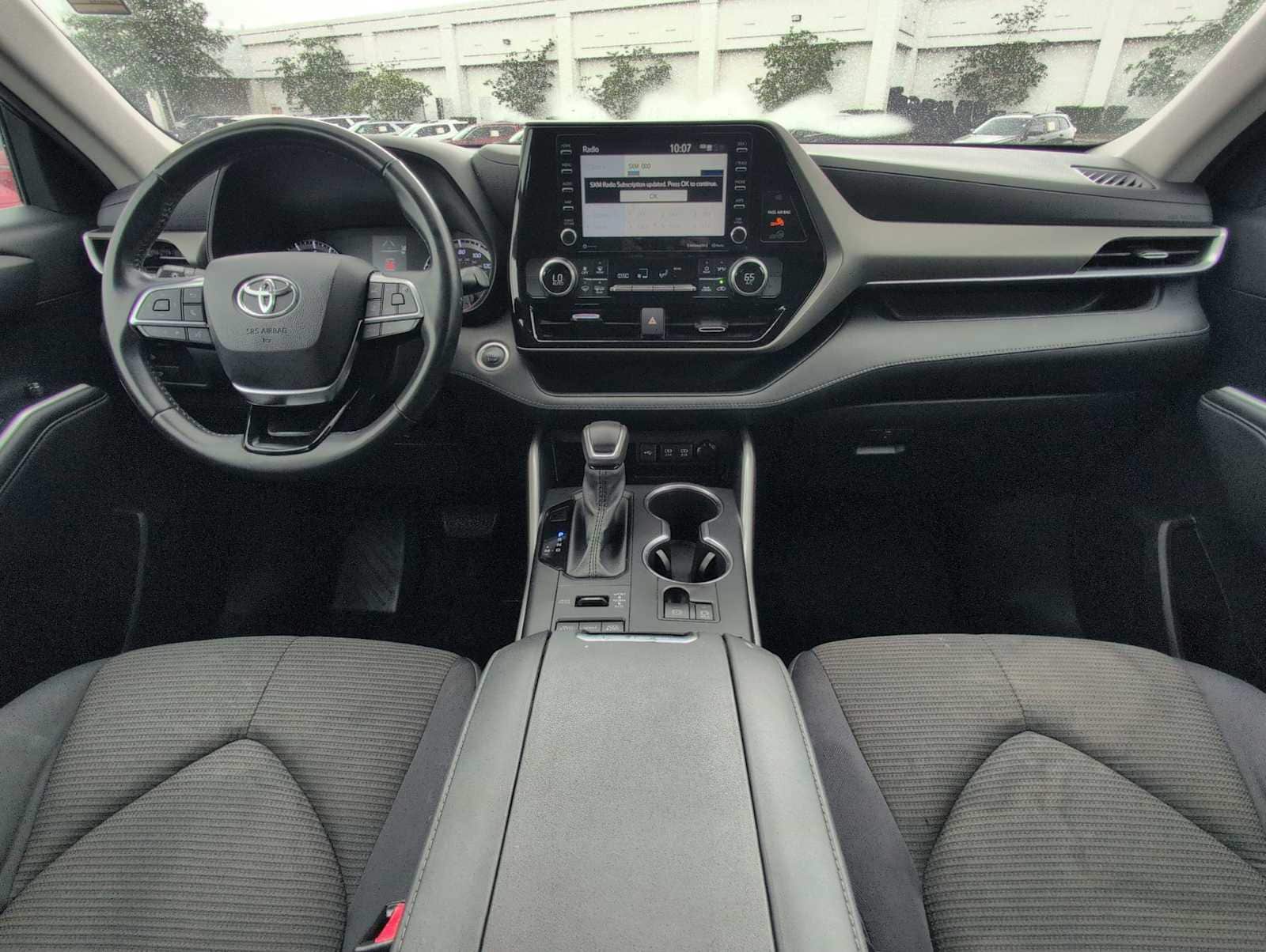 Thumbnail: 2021 Toyota Highlander - 16