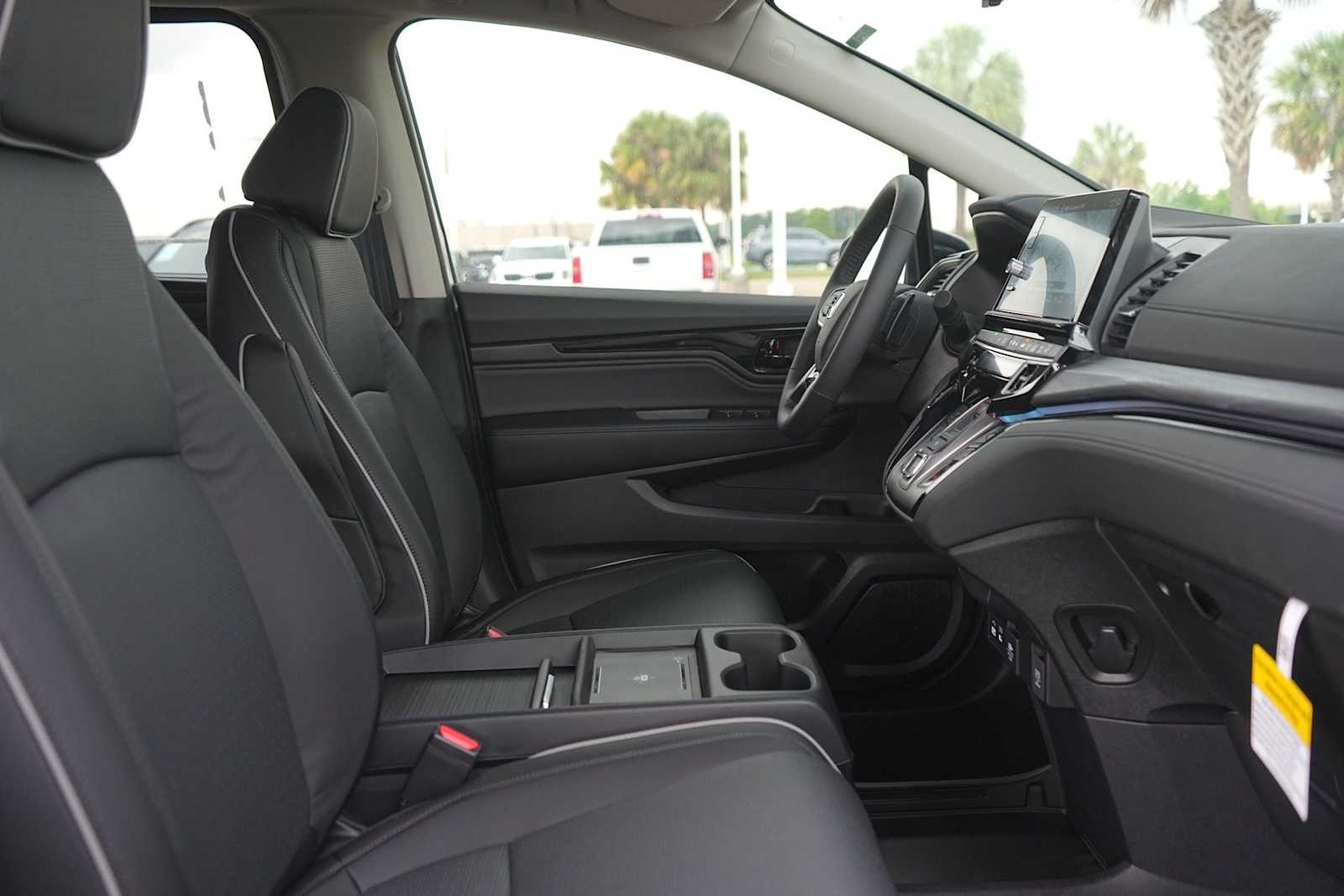 Thumbnail: 2026 Honda Odyssey - 14